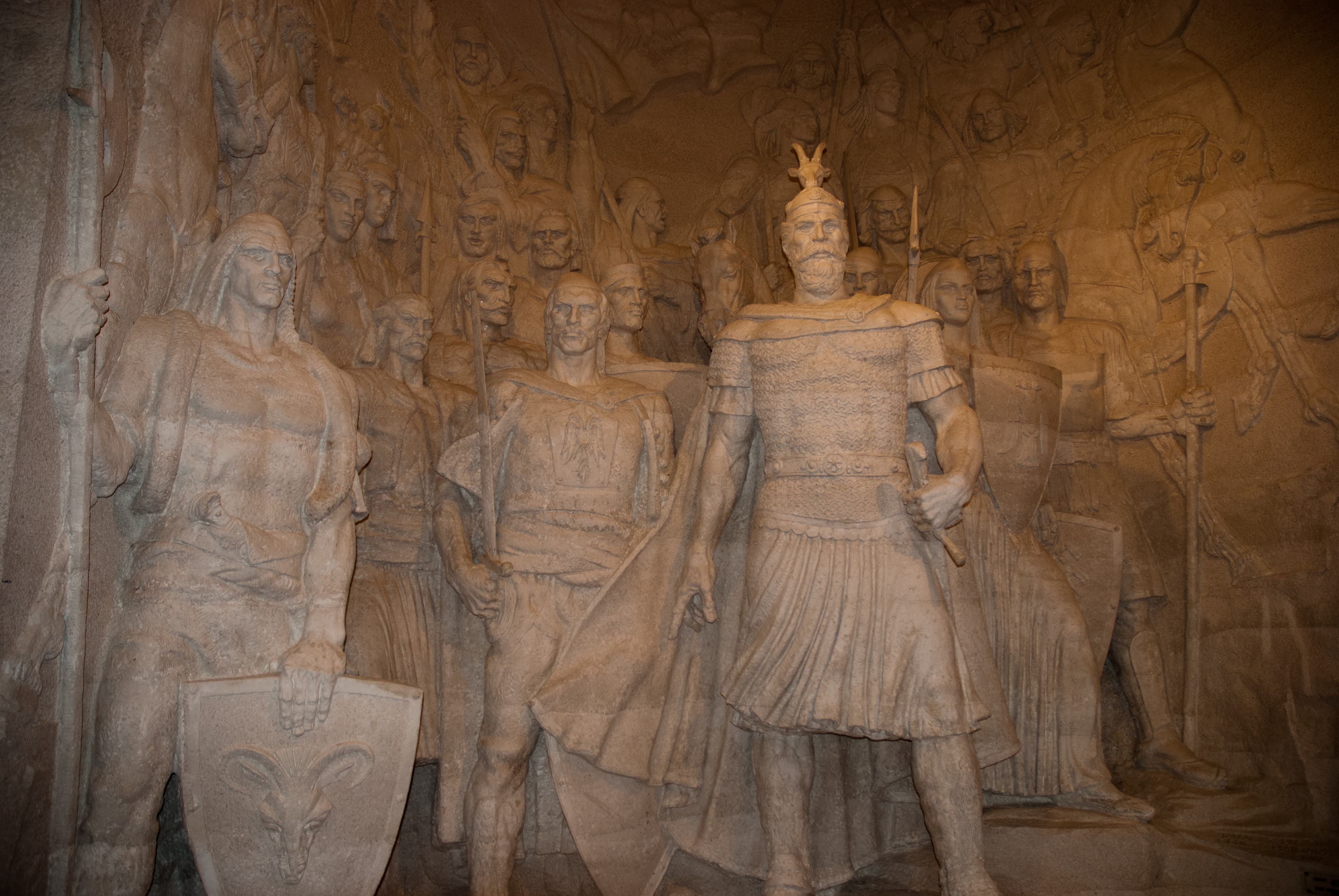 Statuja e Skënderbeut — Krujë